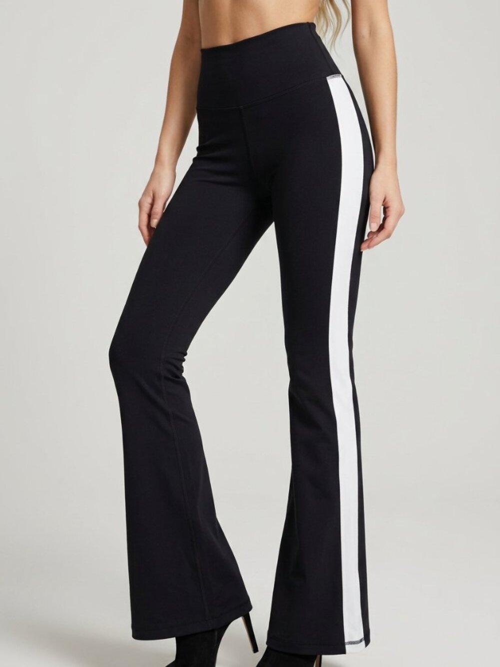 NWT 90 Degree by Reflex Black & White Side Stripe Flare Yoga Pants XS